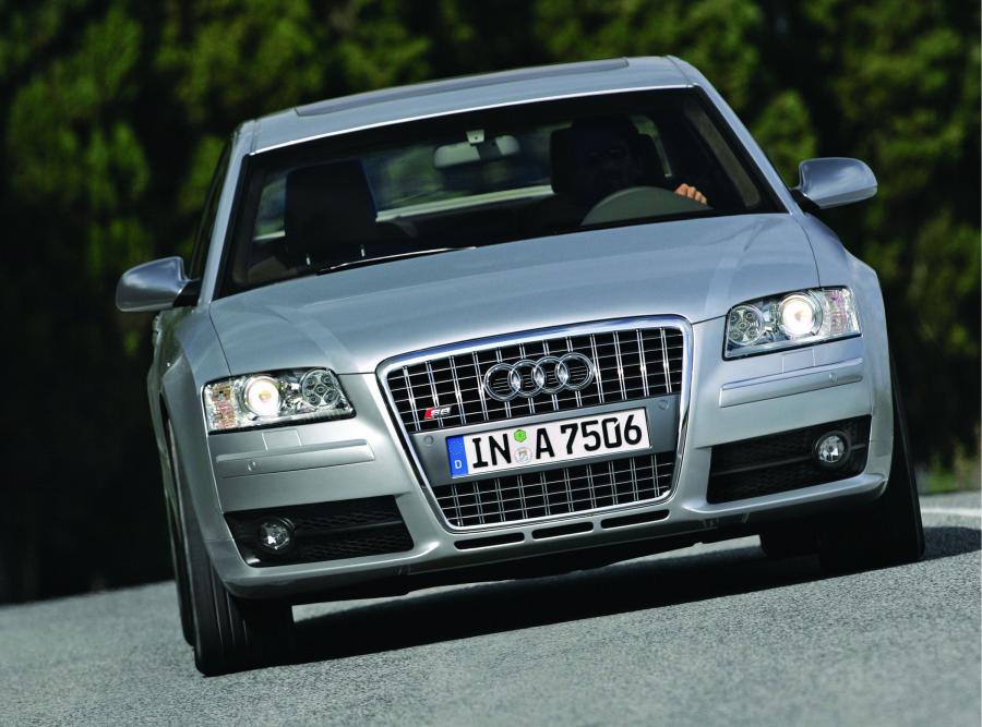  Audi S8 (D3) 2005 года  (WW) (фото 38 из 61)